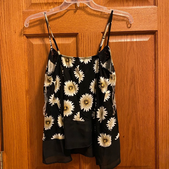 Floral Tank Top - Picture 3 of 3